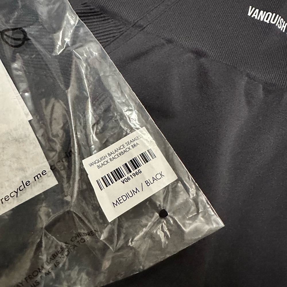 Vanquish leggings and sport bra size M
